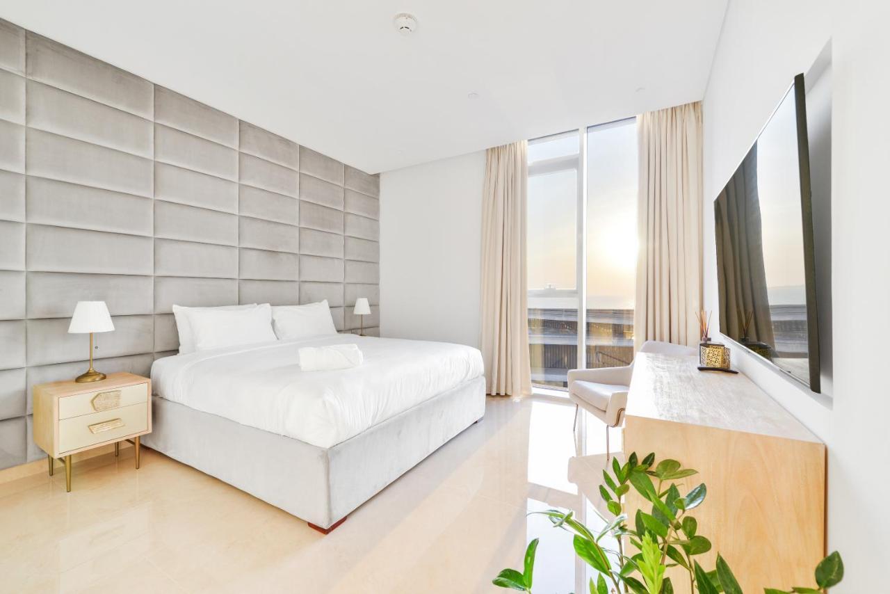 Posh 2 Bedroom Oceanfront Apt In The Heart Of Bluewaters Island Dubai Luaran gambar