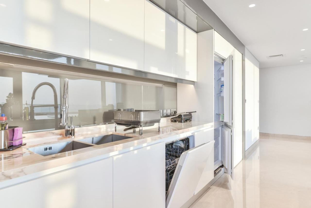 Posh 2 Bedroom Oceanfront Apt In The Heart Of Bluewaters Island Dubai Luaran gambar