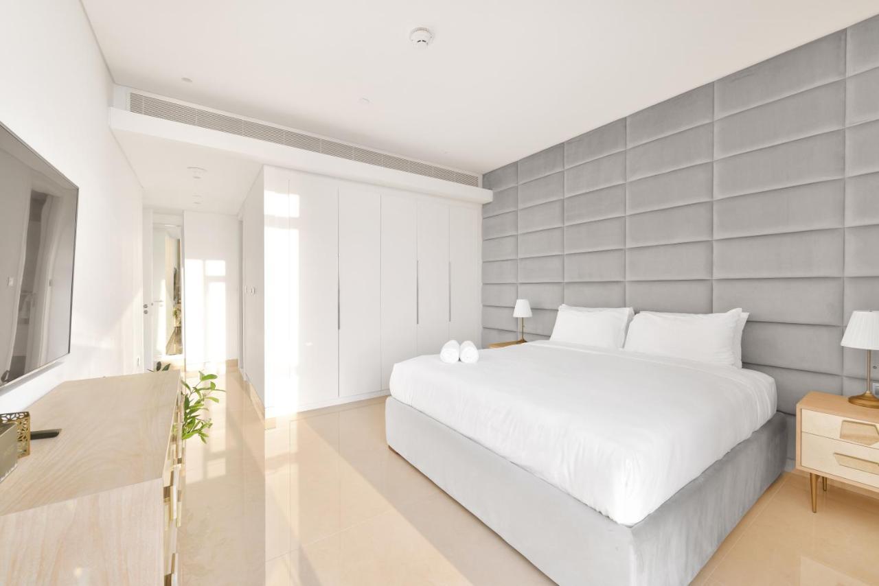 Posh 2 Bedroom Oceanfront Apt In The Heart Of Bluewaters Island Dubai Luaran gambar