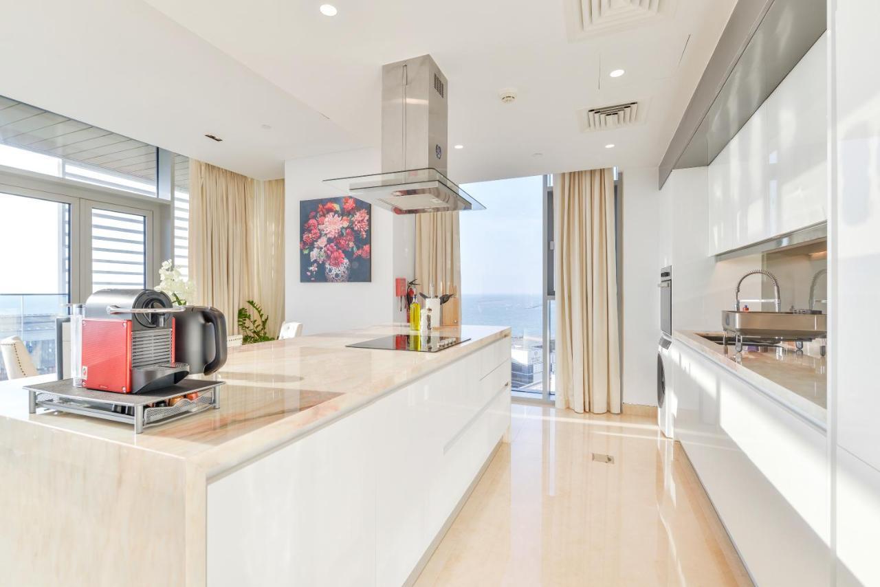Posh 2 Bedroom Oceanfront Apt In The Heart Of Bluewaters Island Dubai Luaran gambar